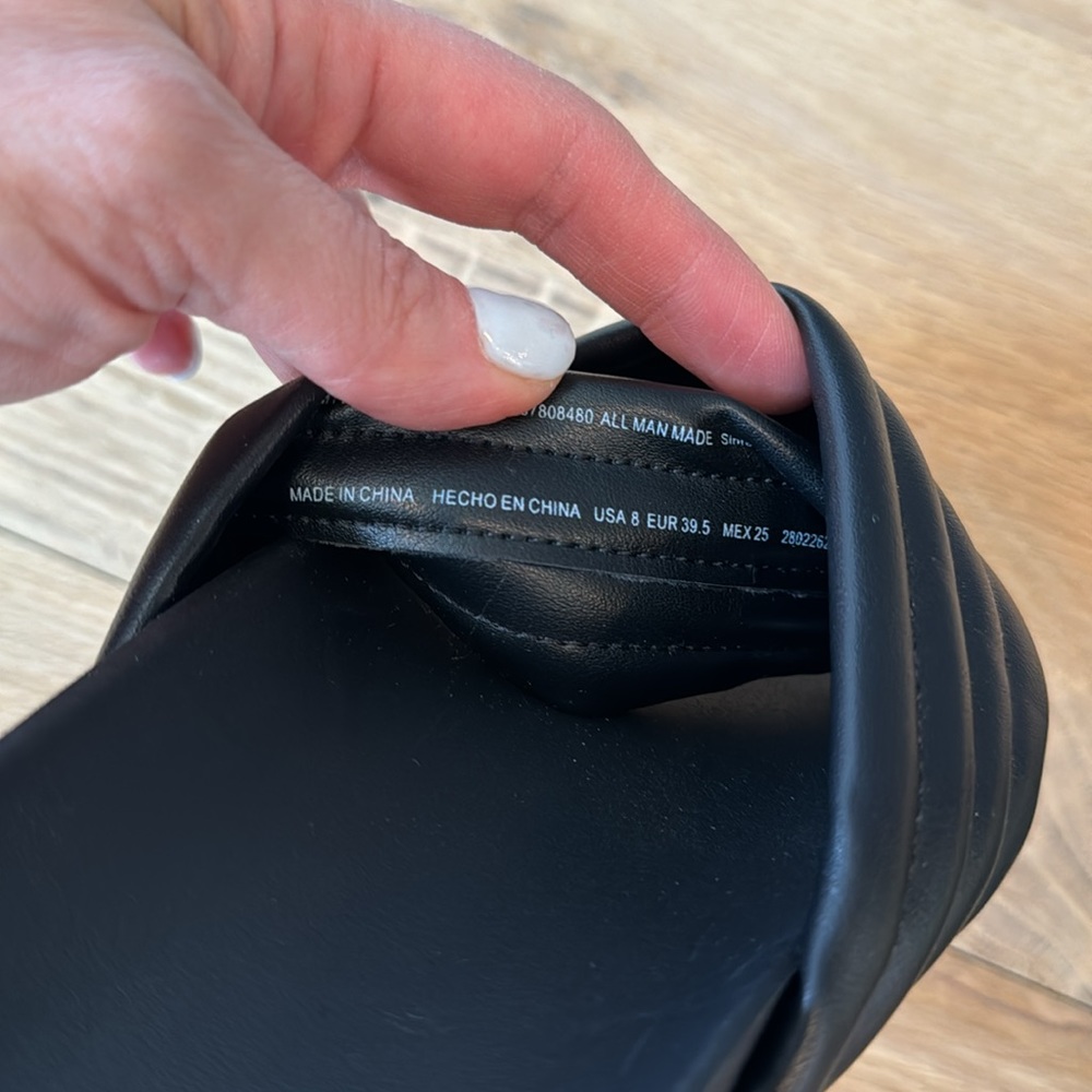 NWOT • Time And Tru • Crossover Slip On Sandal • Black • 8 - Picture 6 of 6